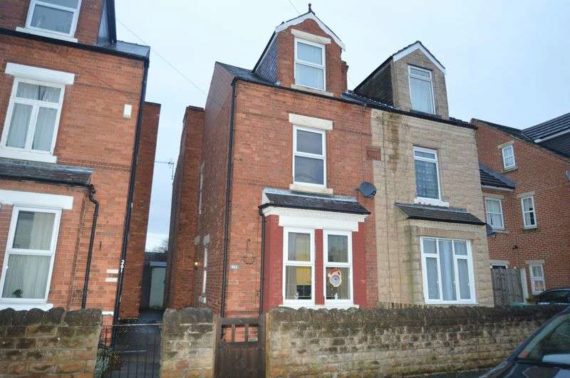 4 Bedroom Semi-Detac...